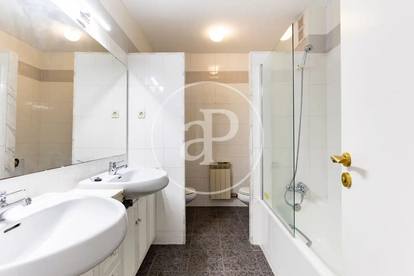 Bathroom of Detached homes for sale in Sant Cugat del Vallès  with Air Conditioner, Heating and Private garden