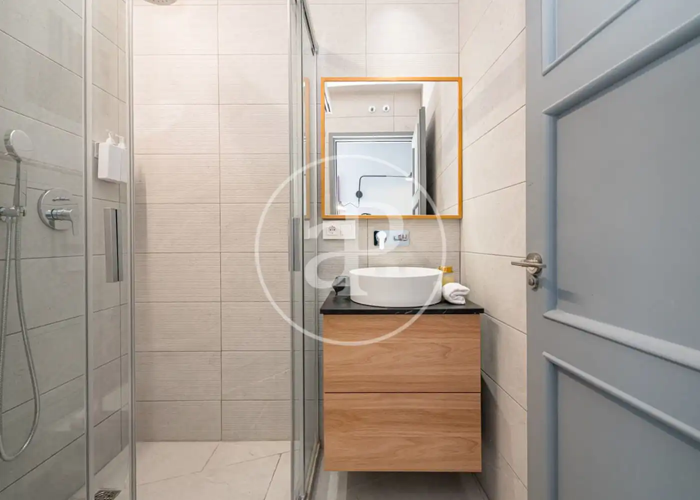 Baño de Piso en venta en Madrid con Aire acondicionado, Calefacción y Amueblado