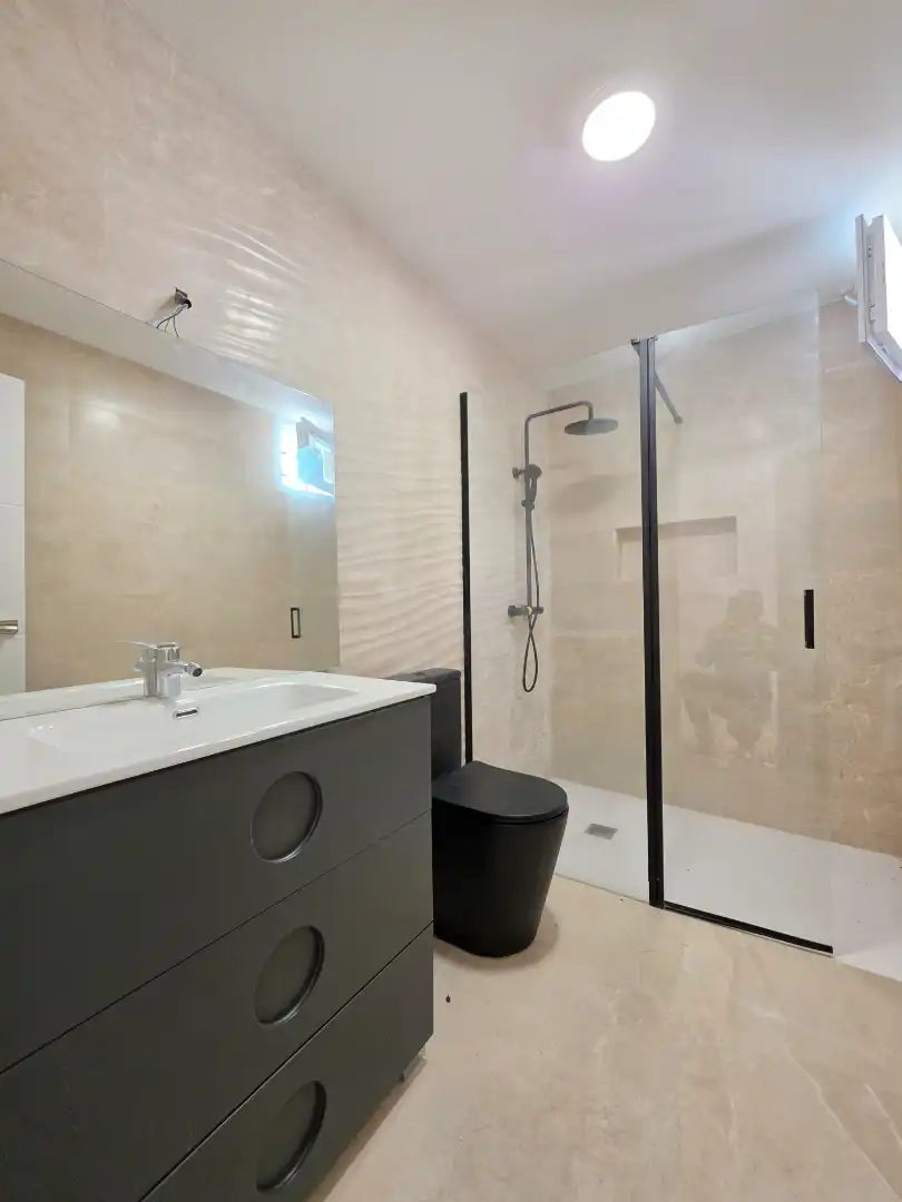 Bathroom of Houses for sale in Almoster  with Air Conditioner, Heating and Private garden
