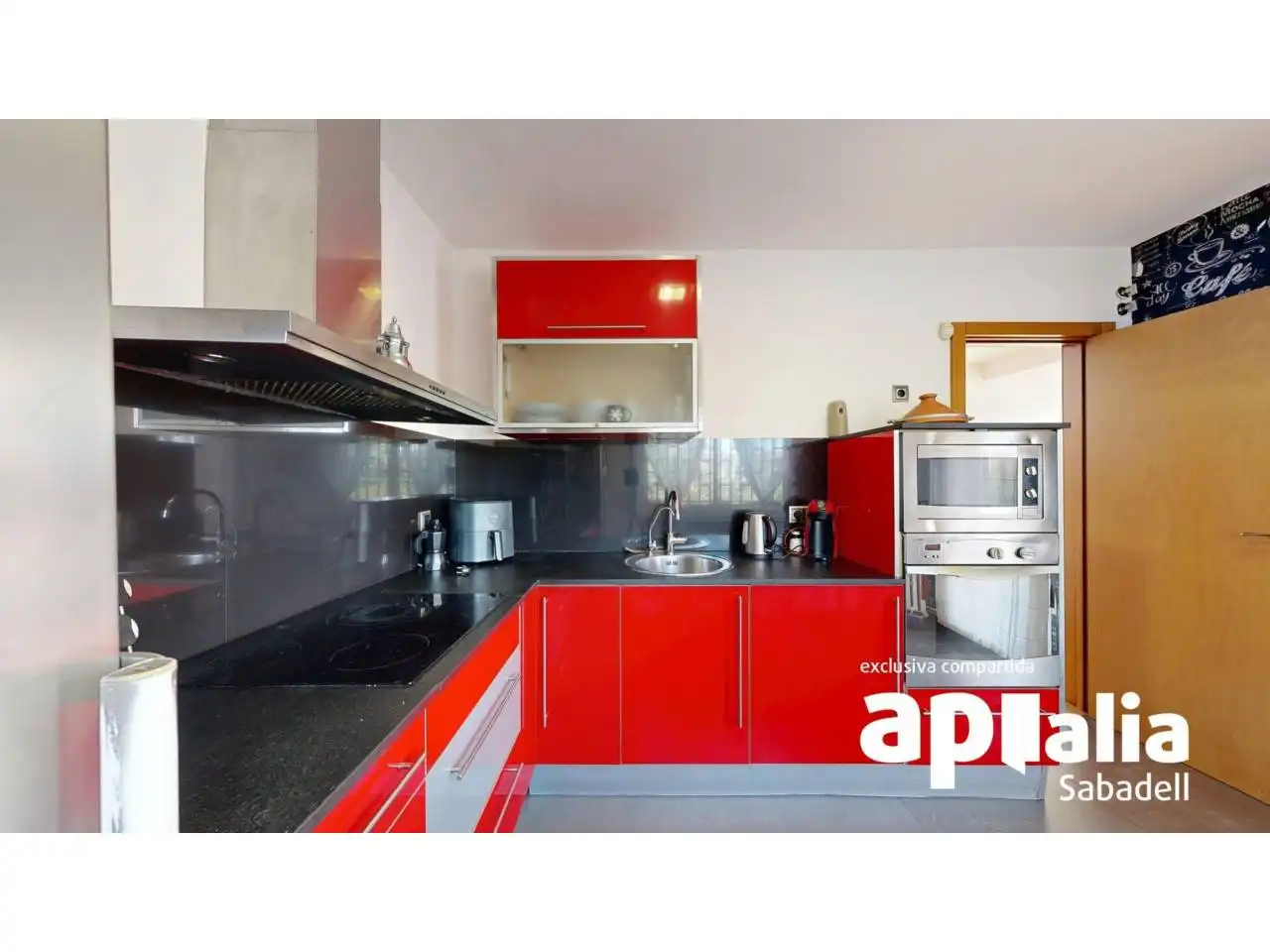Cocina de Casa o chalet en venta en Barberà del Vallès con Aire acondicionado, Calefacción y Jardín privado