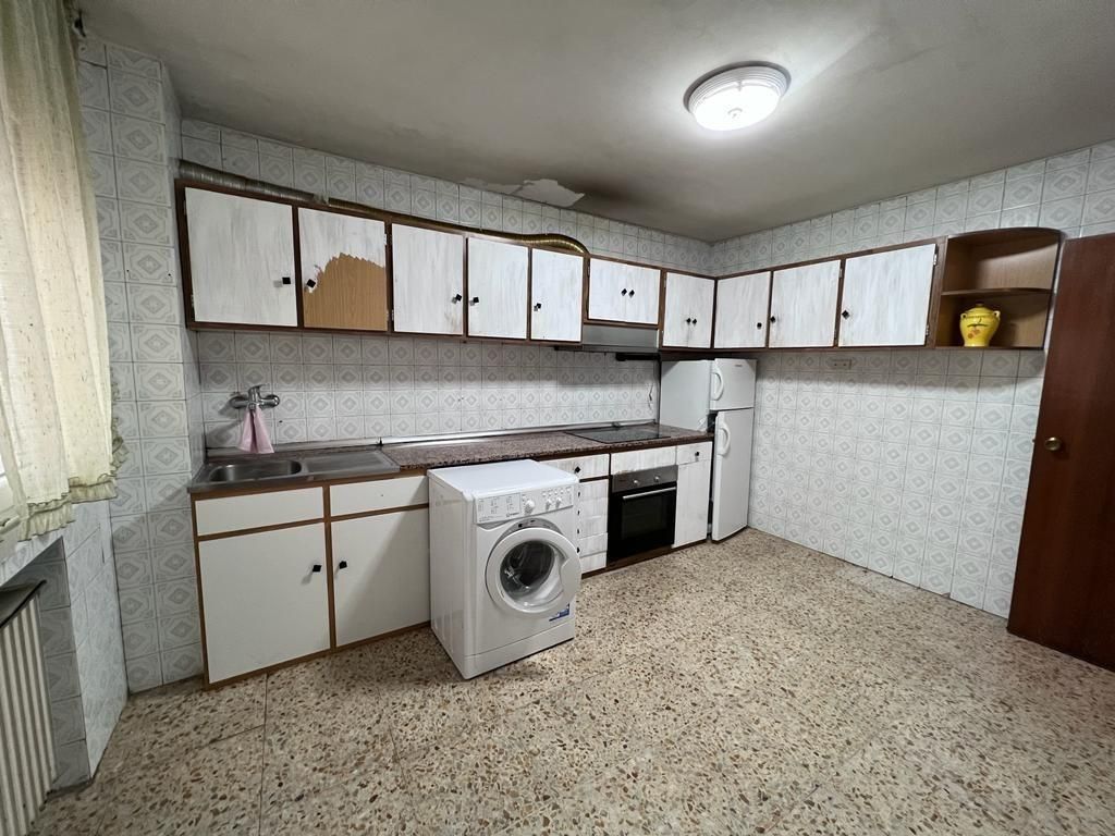 Kitchen of Flat for sale in Ponferrada  with Heating and Terrace