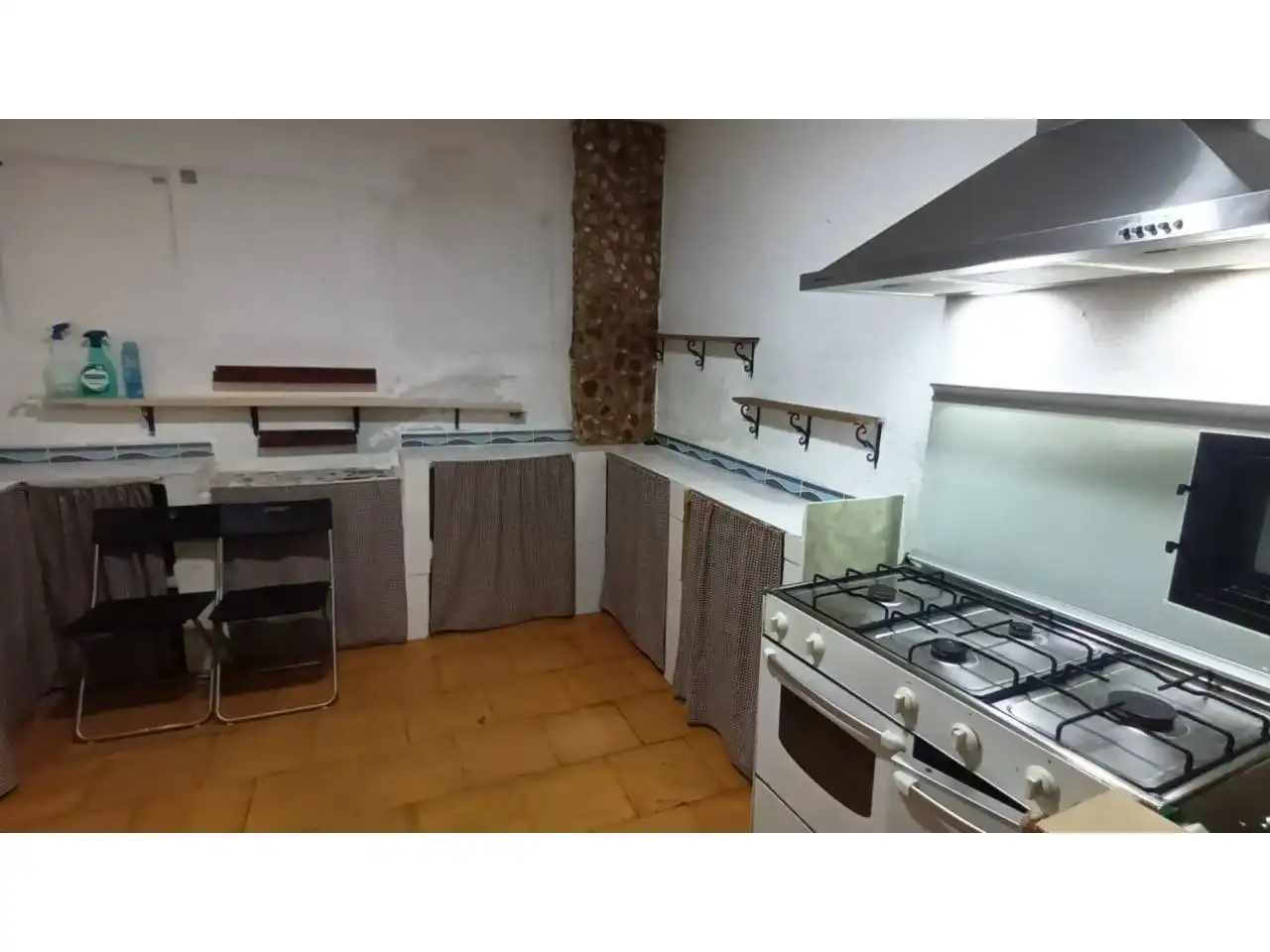 Cuina de Casa o xalet en venda en Castellón de la Plana / Castelló de la Plana amb Terrassa
