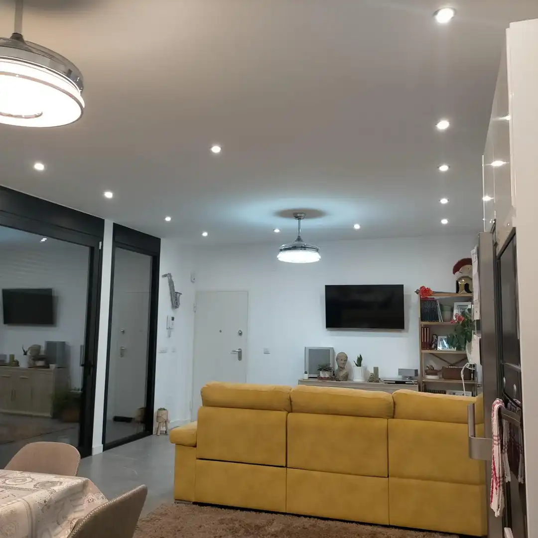 Sala d'estar de Casa o xalet en venda en Albacete amb Aire condicionat, Calefacció i Jardí privat