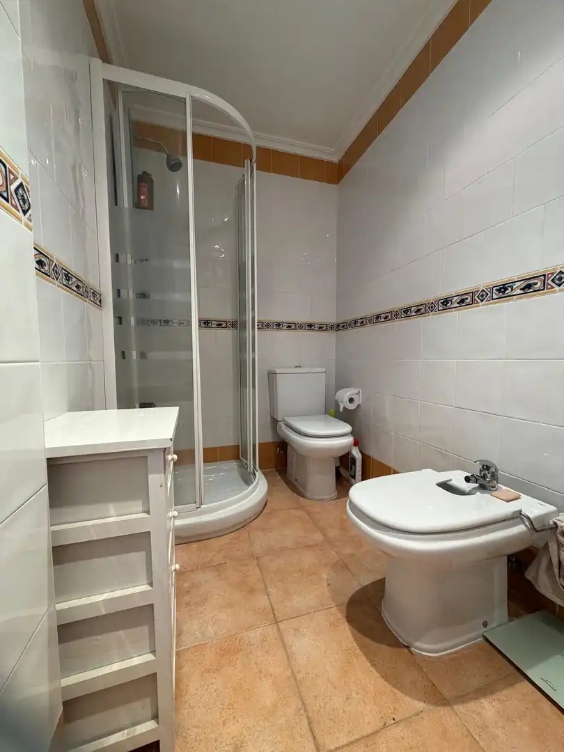 Baño de Apartamento de alquiler en Cedeira