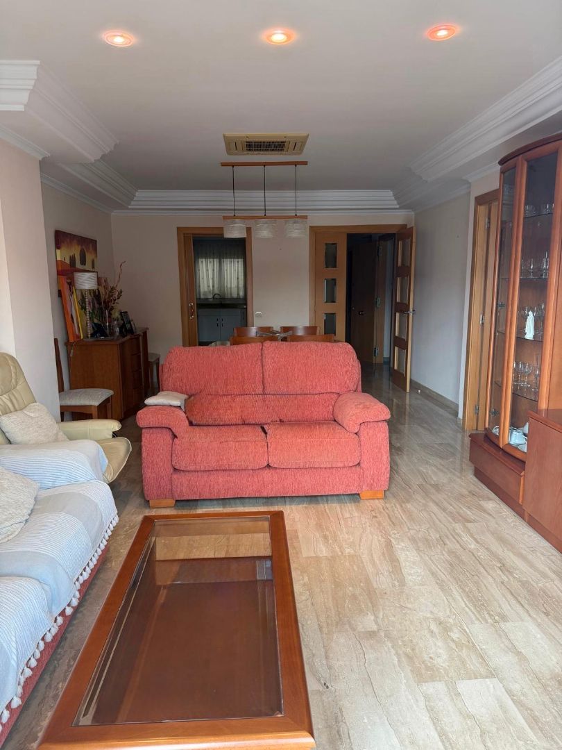 Sala d'estar de Casa o xalet en venda en Riba-roja de Túria amb Aire condicionat, Calefacció i Terrassa