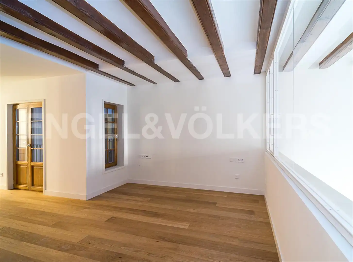 Planta baja en venta en Dreta de l'Eixample