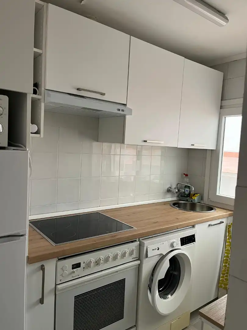 Kitchen of Flat for rent in Zaragoza  with Heating, Furnished and Oven