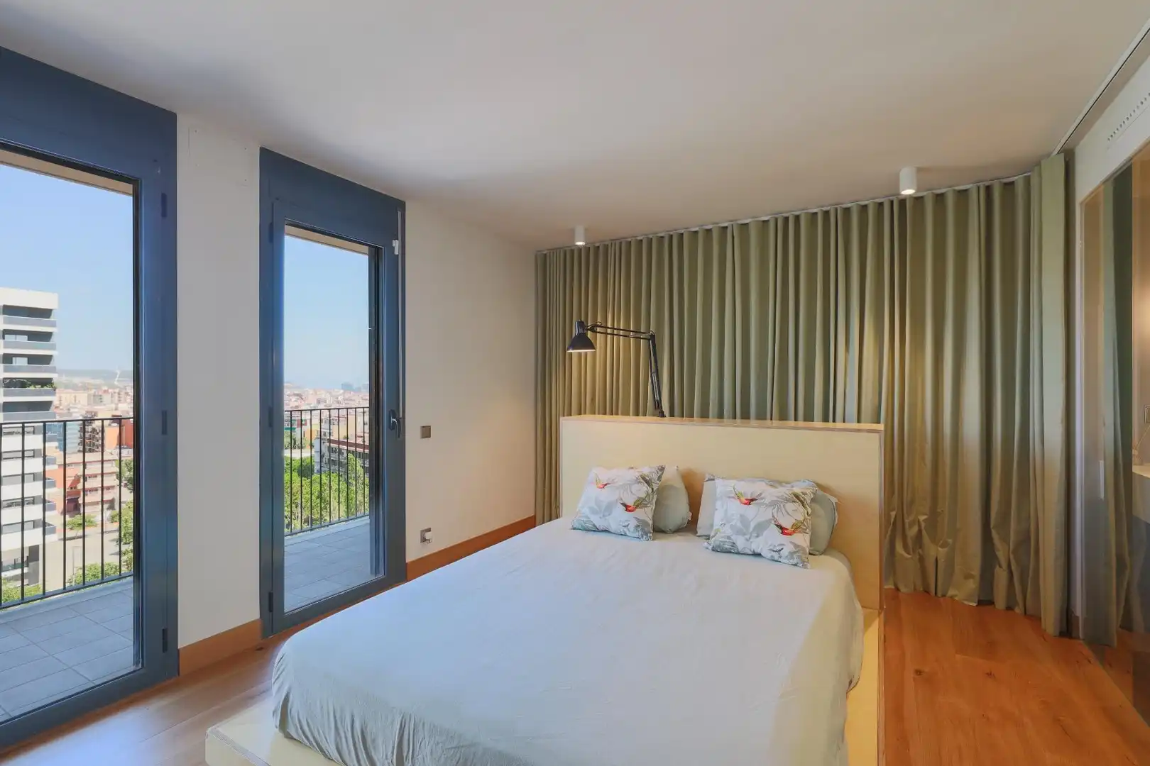 Habitación de Piso de alquiler en L'Hospitalet de Llobregat con Aire acondicionado, Calefacción y Parquet