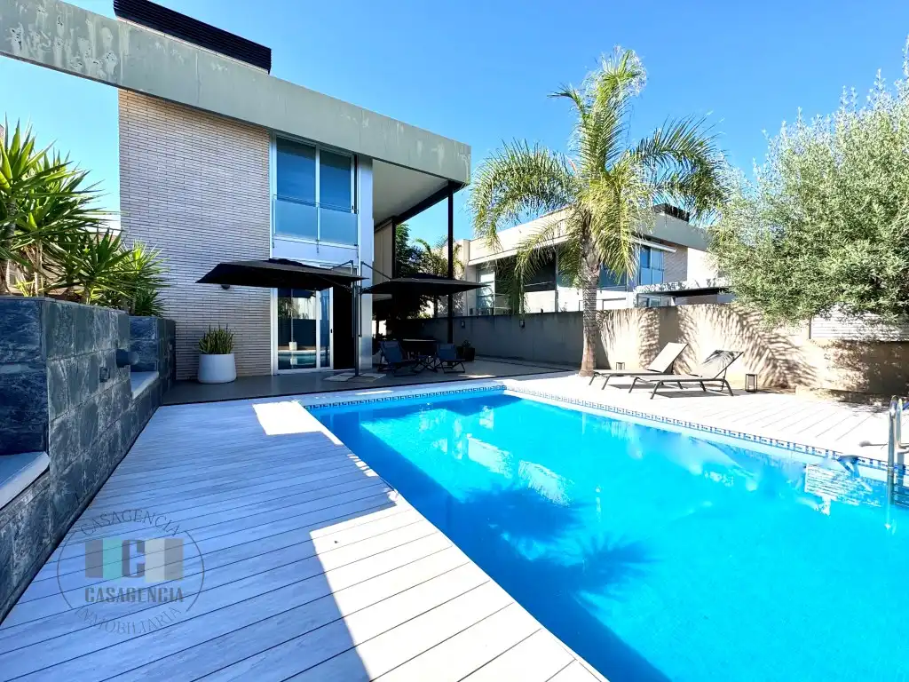 Casa o chalet de alquiler en Calle Violant De Casalduch, Torreón - La Almadraba