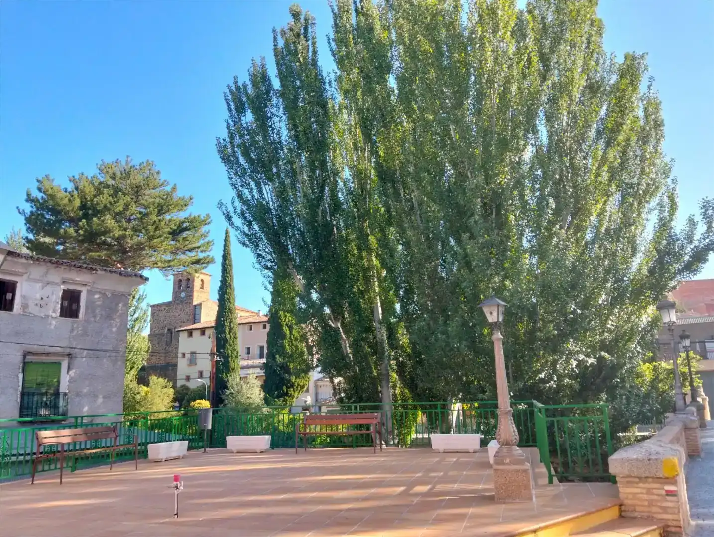 Vista exterior de Pis en venda en Castejón de las Armas amb Moblat, Forn i Rentadora