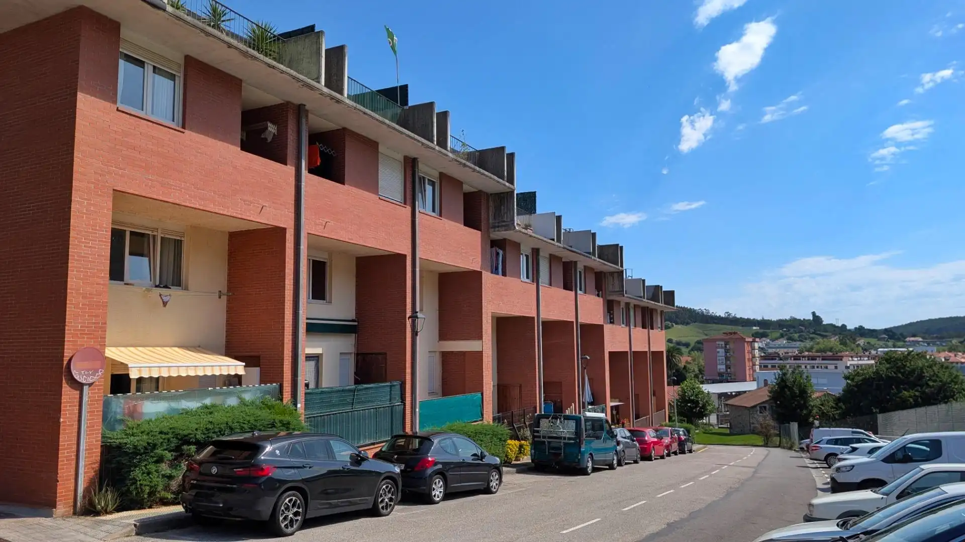Vista exterior de Dúplex en venta en Piélagos con Calefacción, Terraza y Trastero