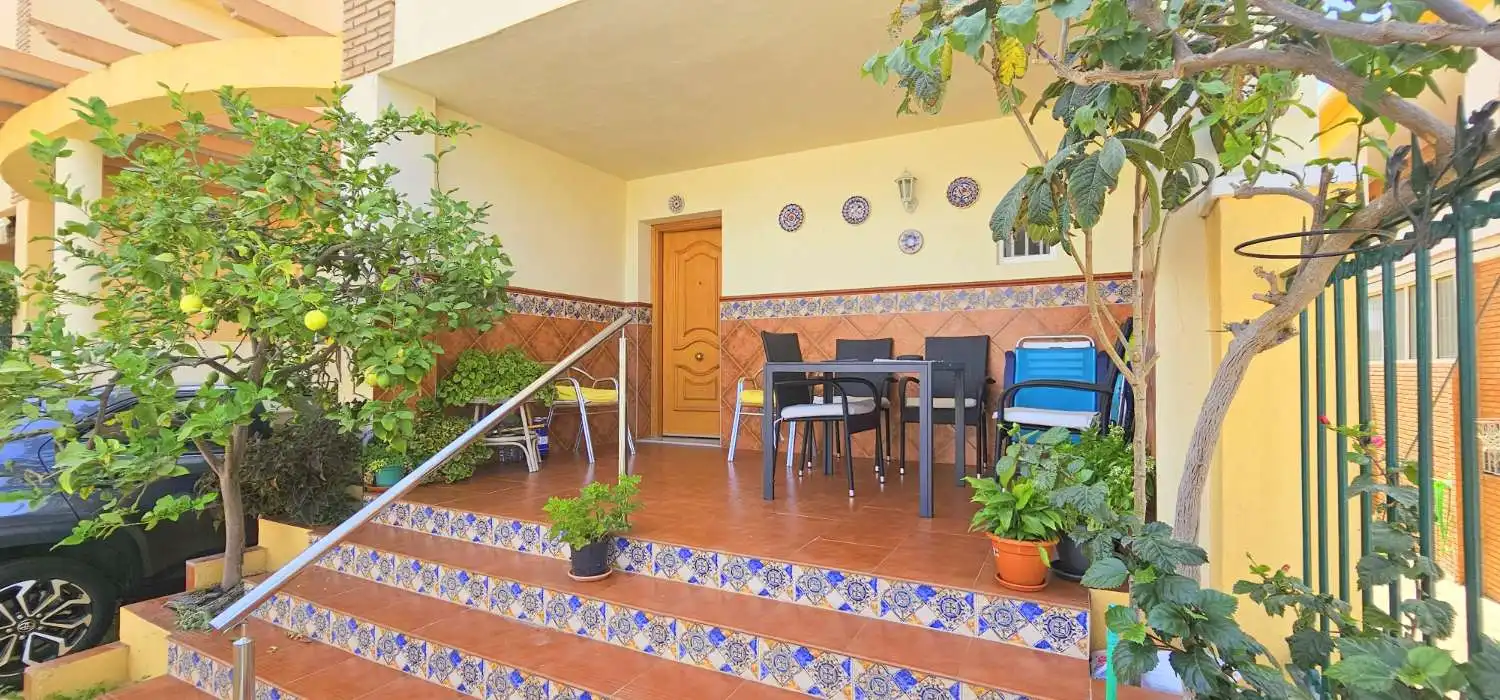 Jardí de Casa o xalet en venda en Vélez-Málaga amb Aire condicionat, Calefacció i Terrassa