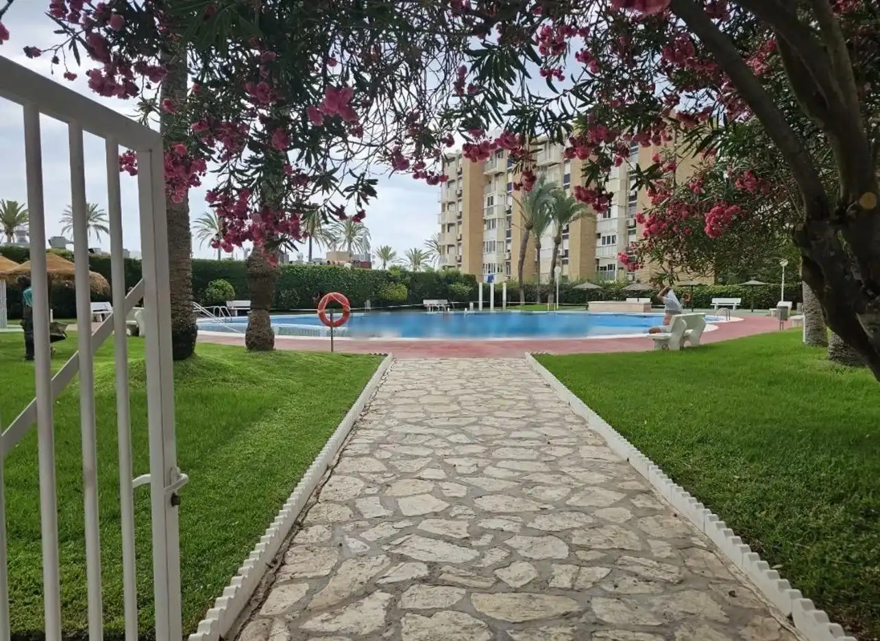 Flat for rent in Playa de San Juan