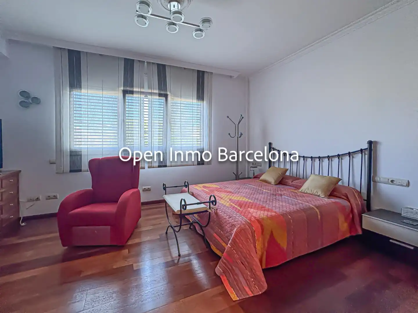 Bedroom of Houses for sale in Castelldefels  with Air Conditioner, Heating and Private garden