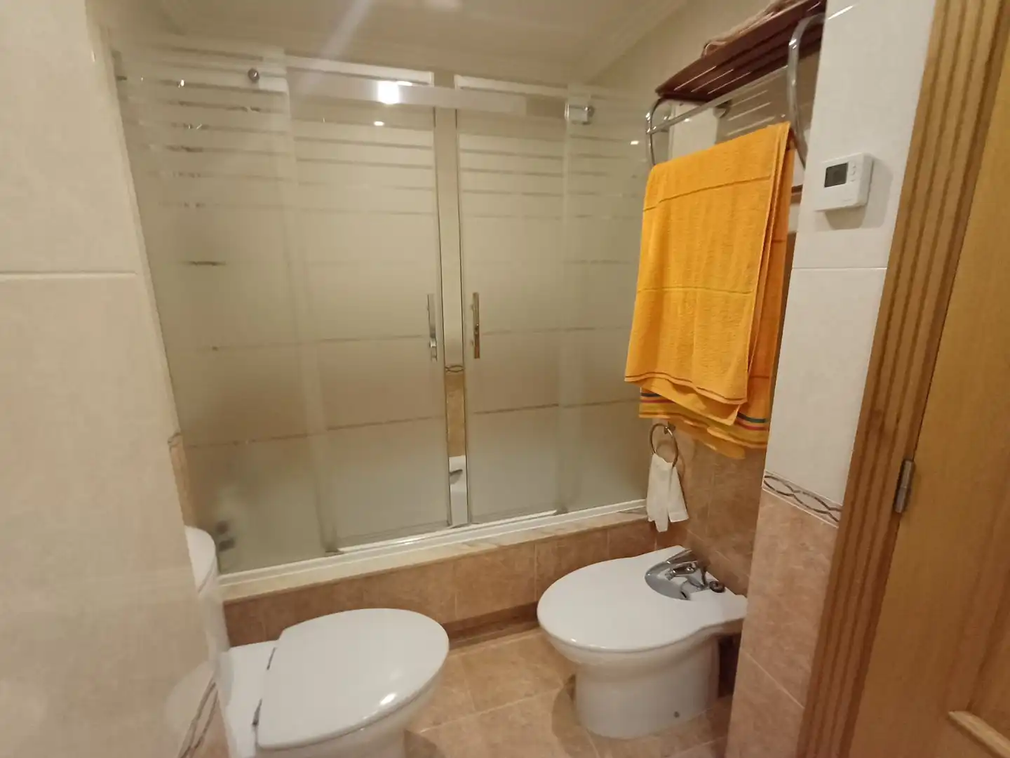 Badezimmer von Wohnung zum Verkauf in A Coruña Capital  mit Heizung, Abstellraum und Haustechnik