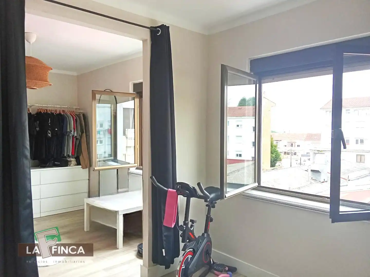Bedroom of Flat for sale in Oviedo   with Heating and Furnished