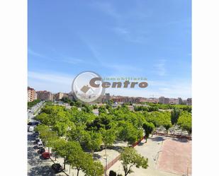 Vista exterior de Apartament en venda en  Albacete Capital amb Calefacció, Traster i Balcó