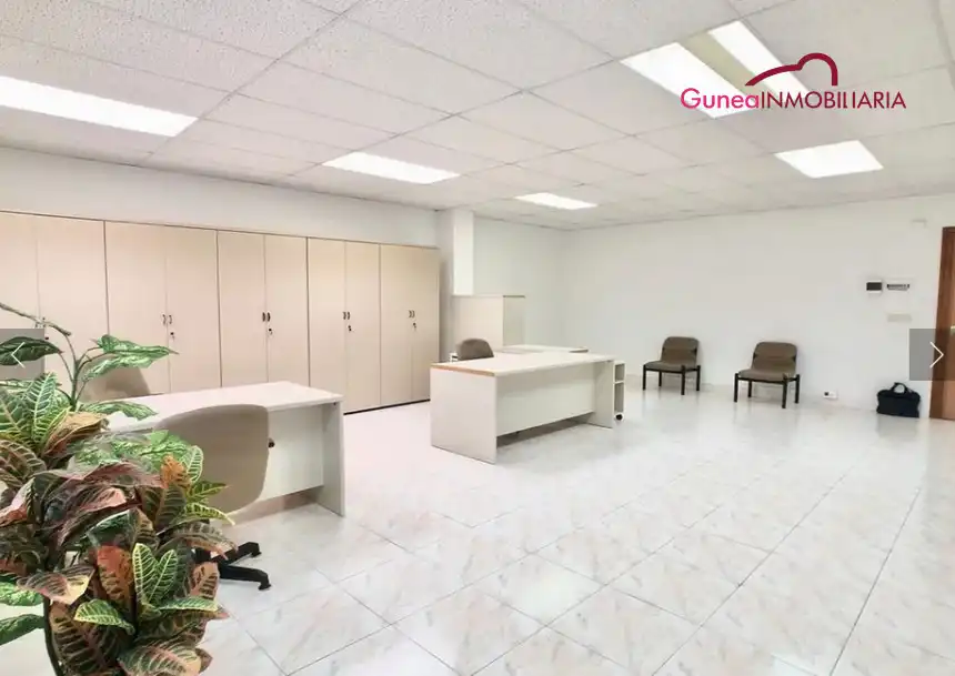 Oficina de lloguer en Oiartzun amb Moblat