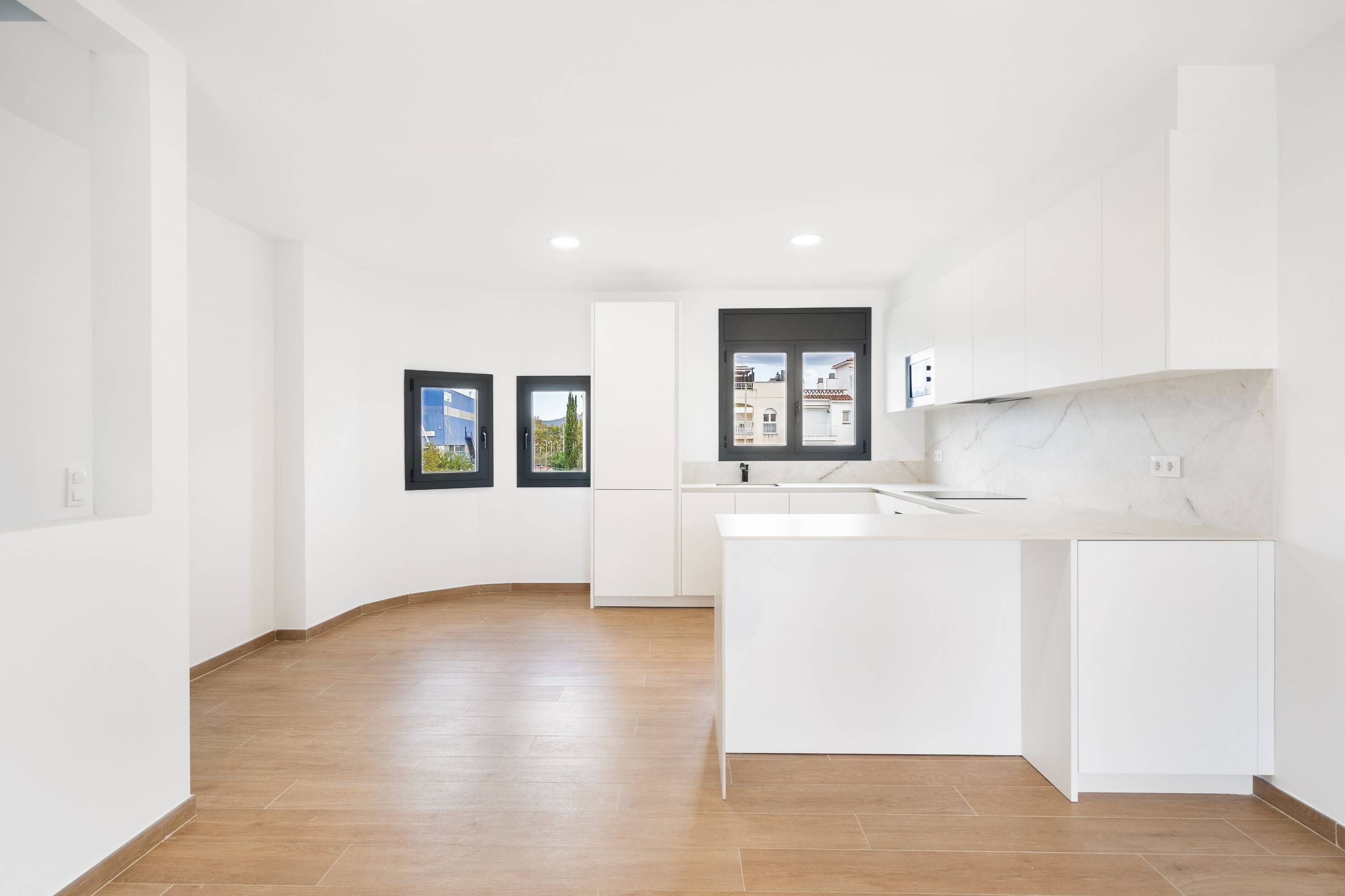 Kitchen of Building for sale in Empuriabrava