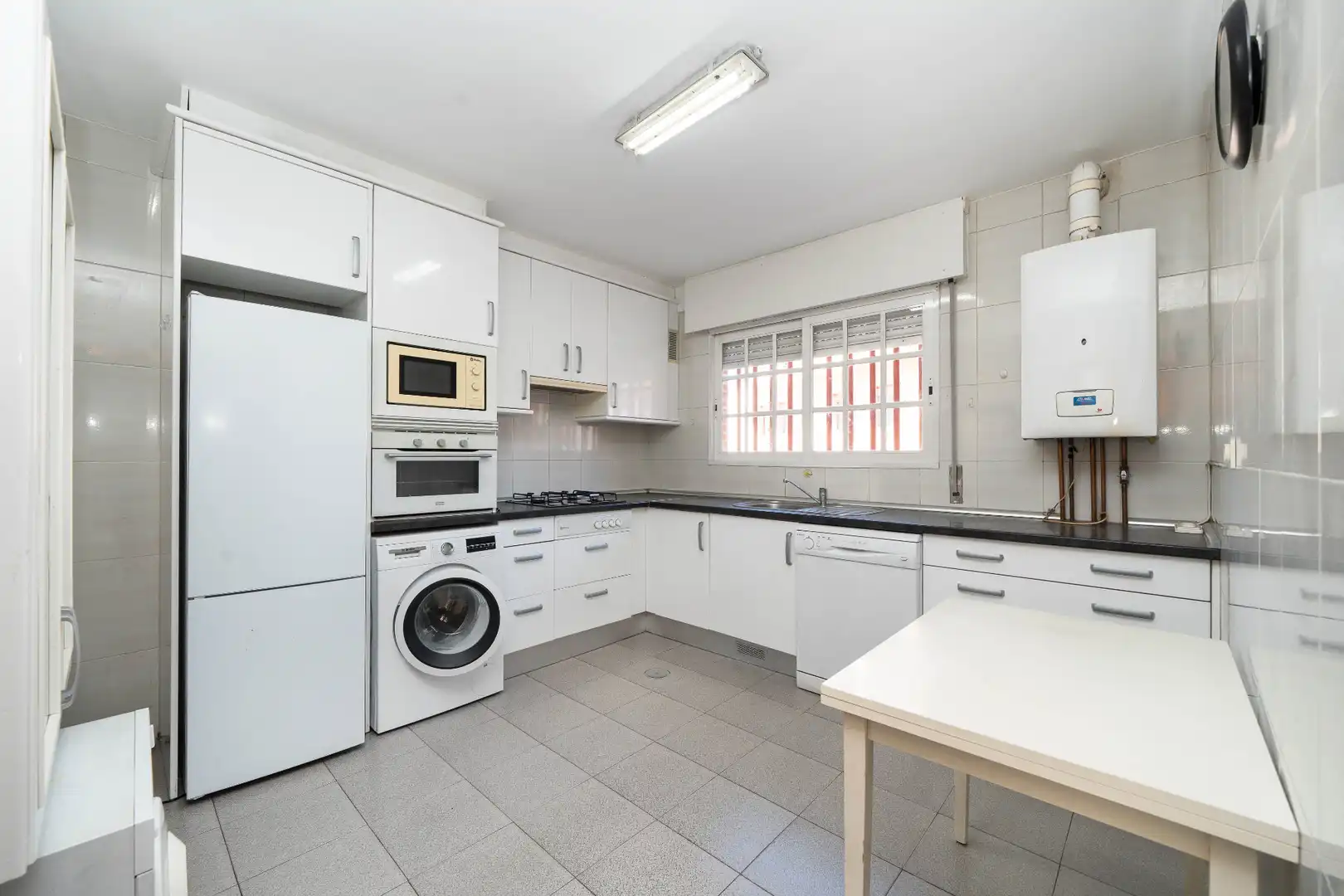 Cocina de Casa adosada en venta en Algete con Calefacción, Jardín privado y Terraza