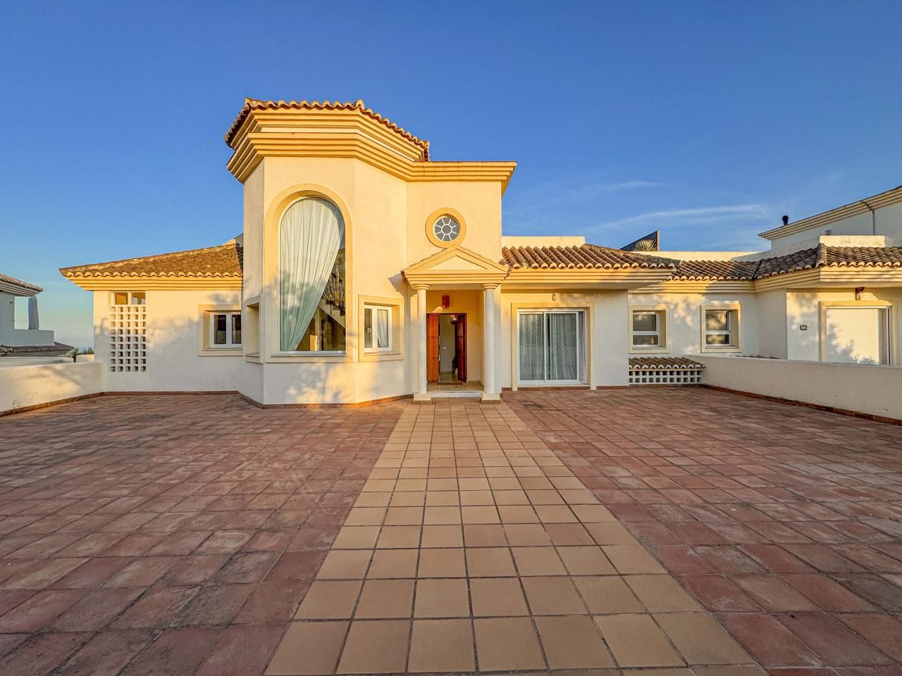 Exterior view of Attic for sale in Sotogrande  with Air Conditioner, Heating and Private garden