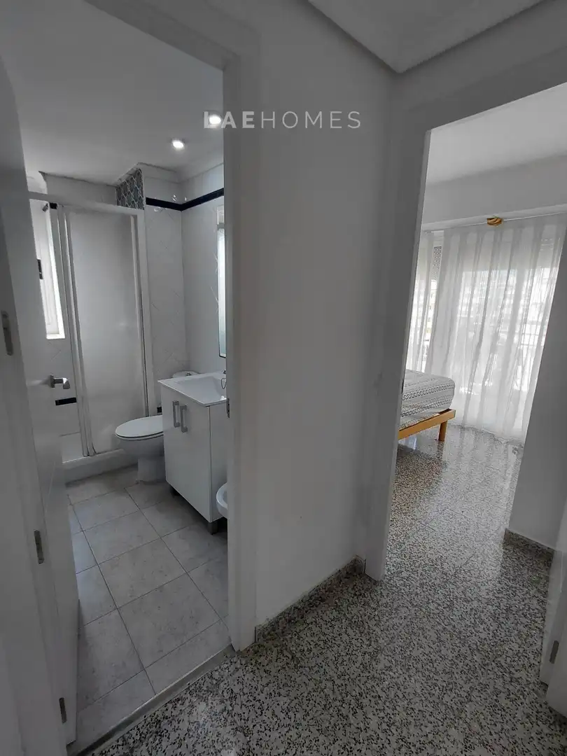 Bathroom of Apartments for rent in Benicasim / Benicàssim  with Terrace, Furnished and Community pool