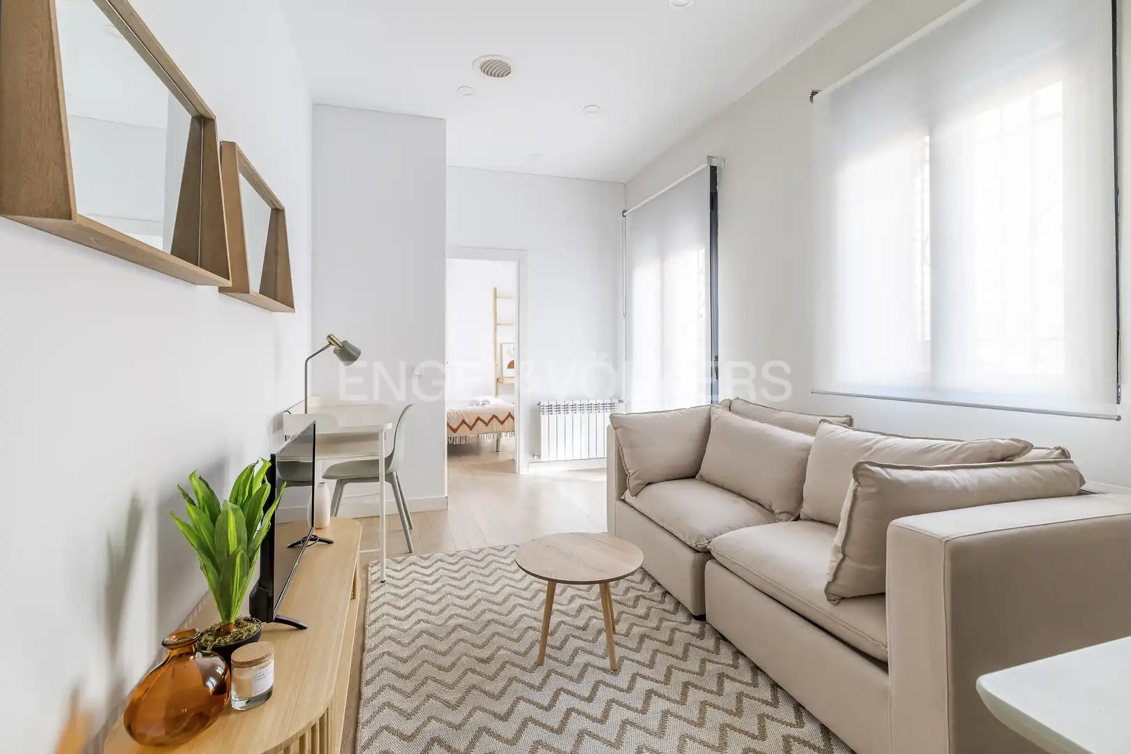 Sala d'estar de Apartament de lloguer en Madrid amb Aire condicionat, Calefacció i Moblat