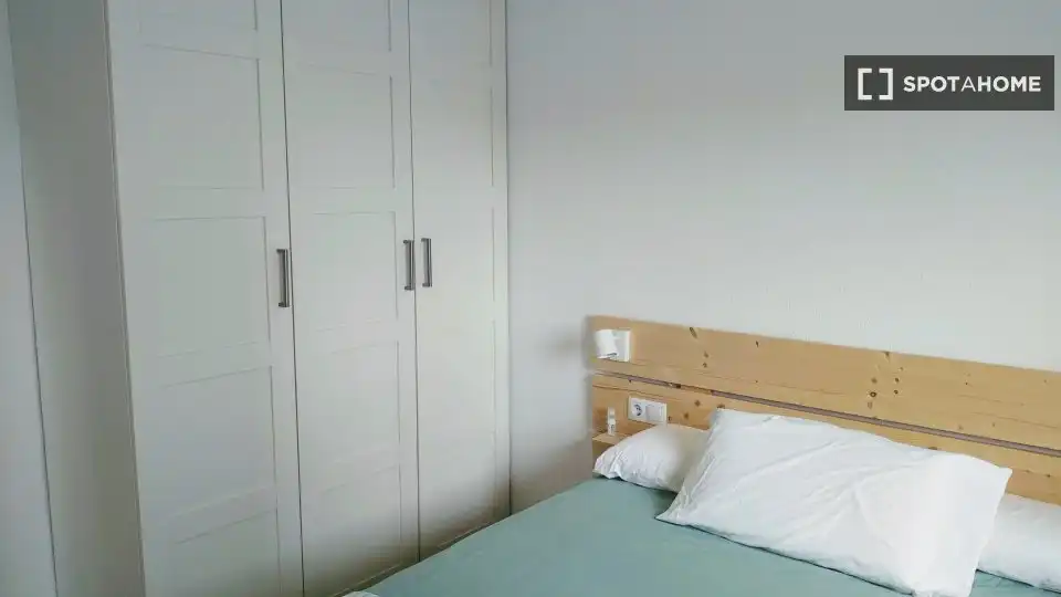 Flat with terrace to rent in Pobles del Sud, imagen 6