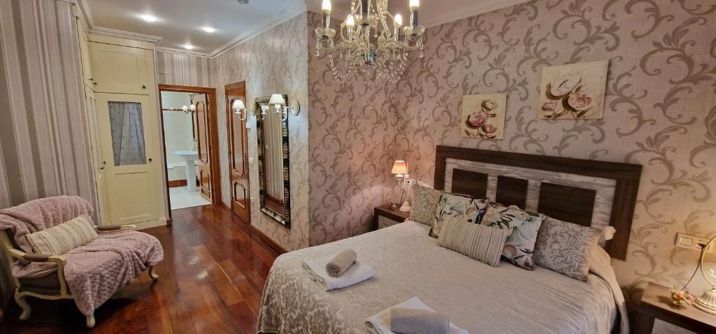 Bedroom of Flat for sale in Gijón   with Heating, Storage room and Balcony