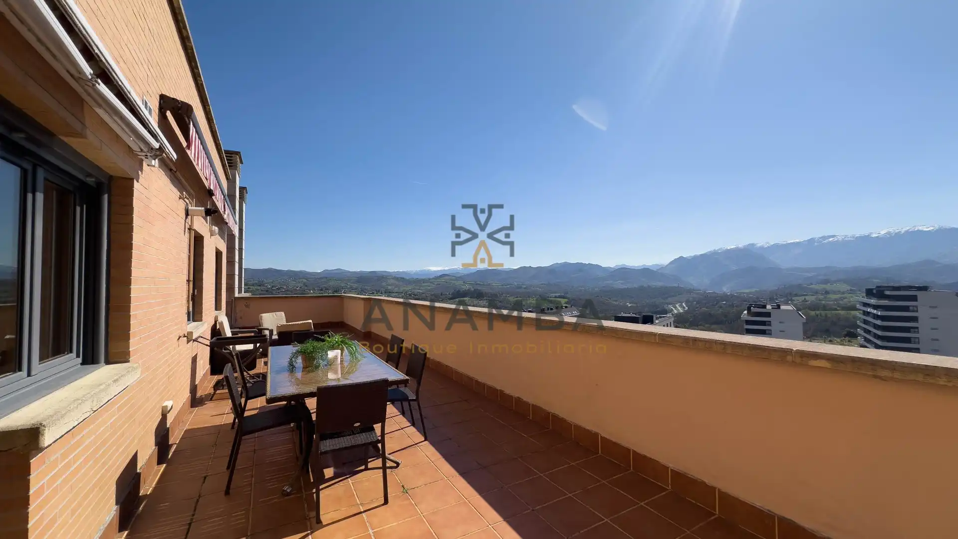 Terraza de Ático en venta en Oviedo  con Trastero