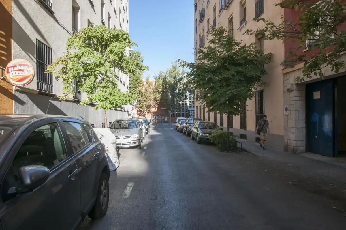 Vista exterior de Casa o xalet de lloguer en Madrid amb Moblat, Forn i Rentadora