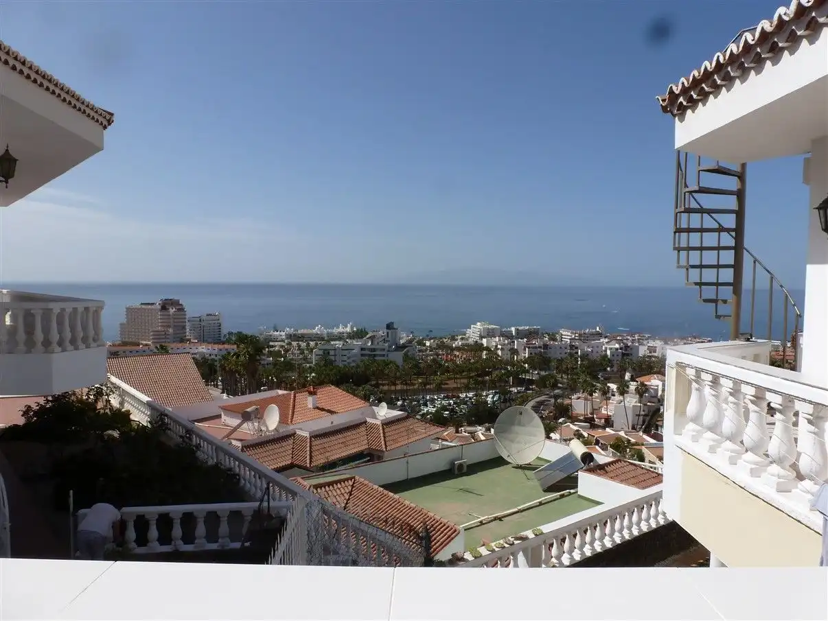 Villa con piscina in vendita a Costa Adeje, imagen 2