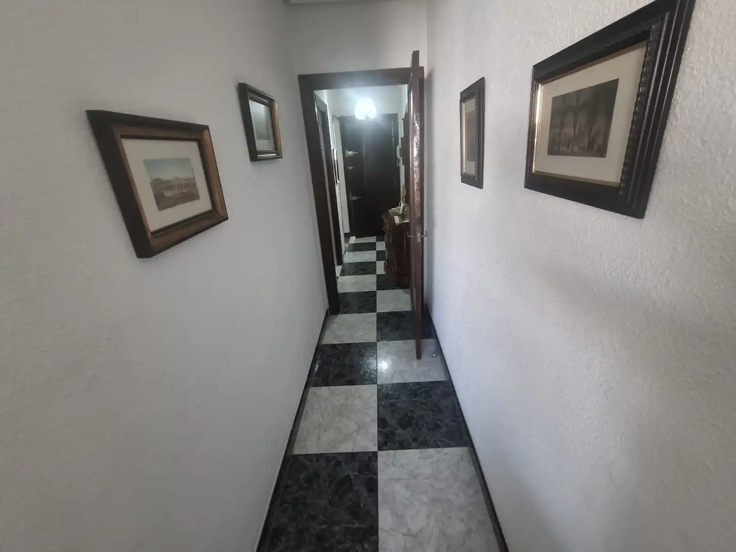 Wohnung zum Verkauf in Fuengirola mit Klimaanlage, Terrasse und Möbliert