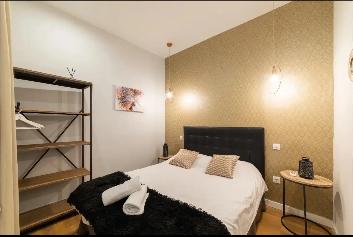 Habitación de Apartamento en venta en Madrid con Aire acondicionado, Calefacción y Trastero