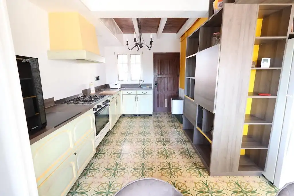 Cuina de Casa o xalet en venda en Orihuela amb Aire condicionat, Jardí privat i Terrassa