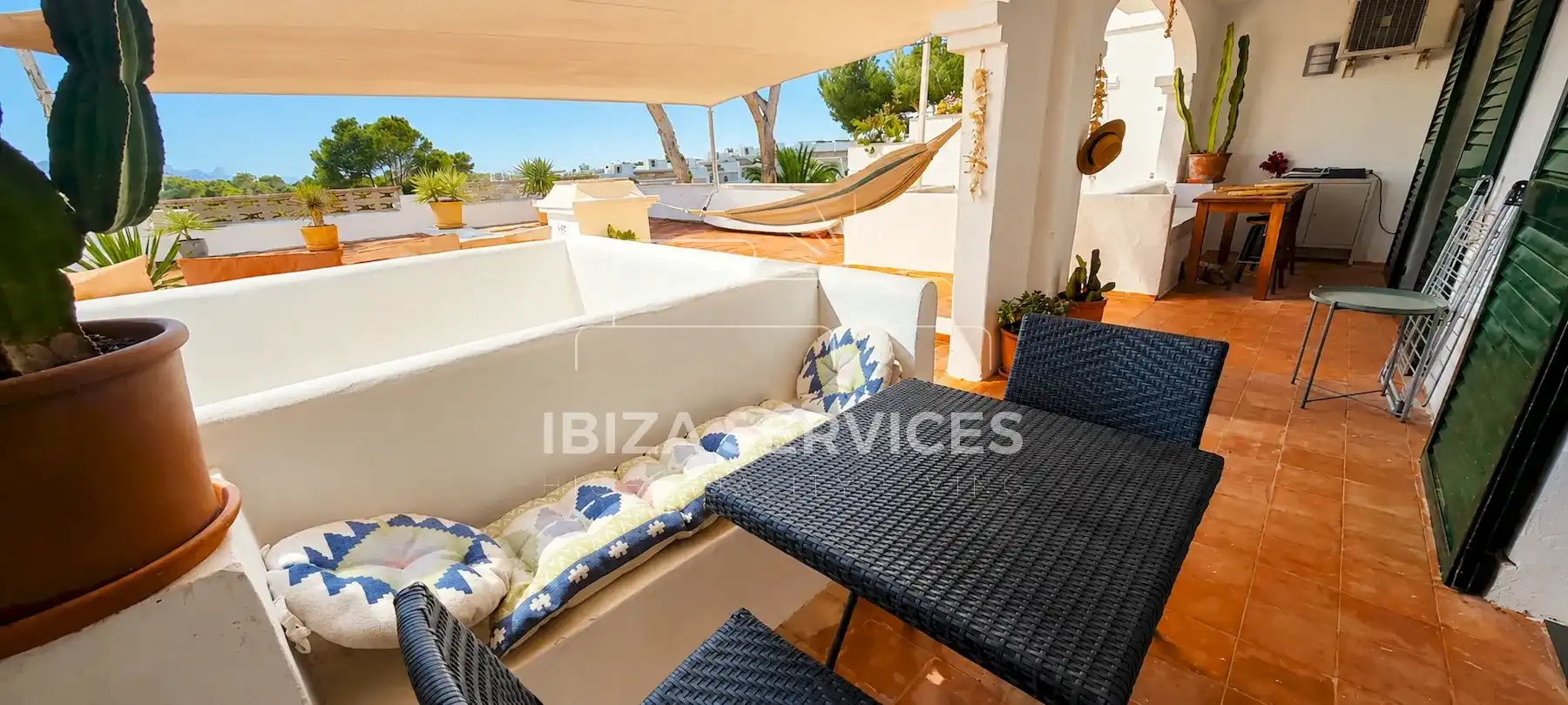 Terrasse von Wohnung zum Verkauf in Sant Josep de sa Talaia mit Klimaanlage und Schwimmbad