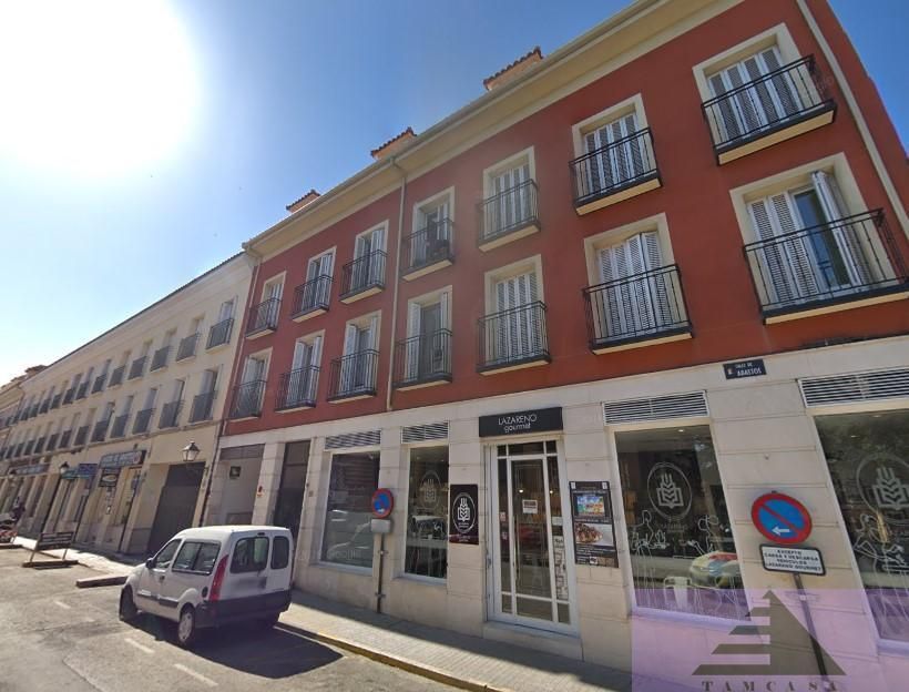 Vista exterior de Local en venta en Aranjuez