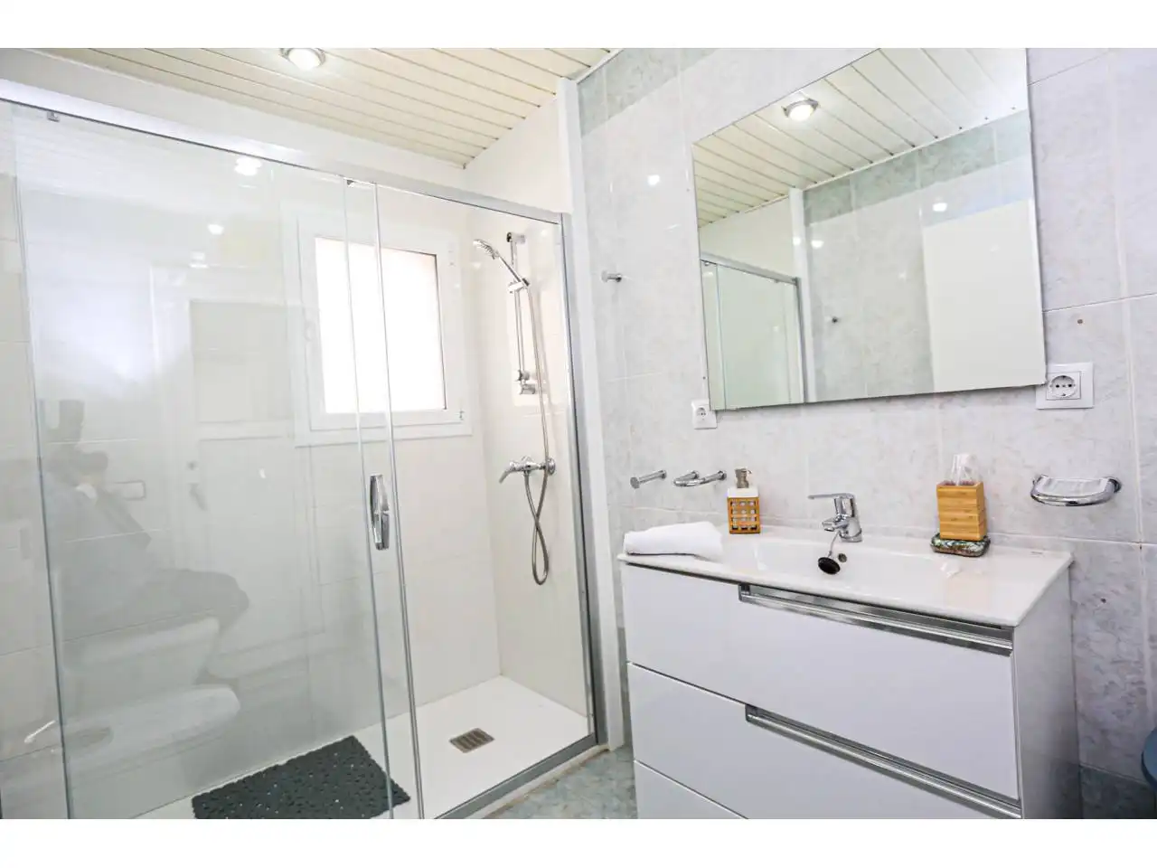 Bany de Casa o xalet en venda en Cambrils amb Aire condicionat, Jardí privat i Parquet