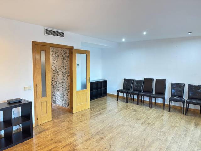 Casa-chalet en Venta en Laguna Park