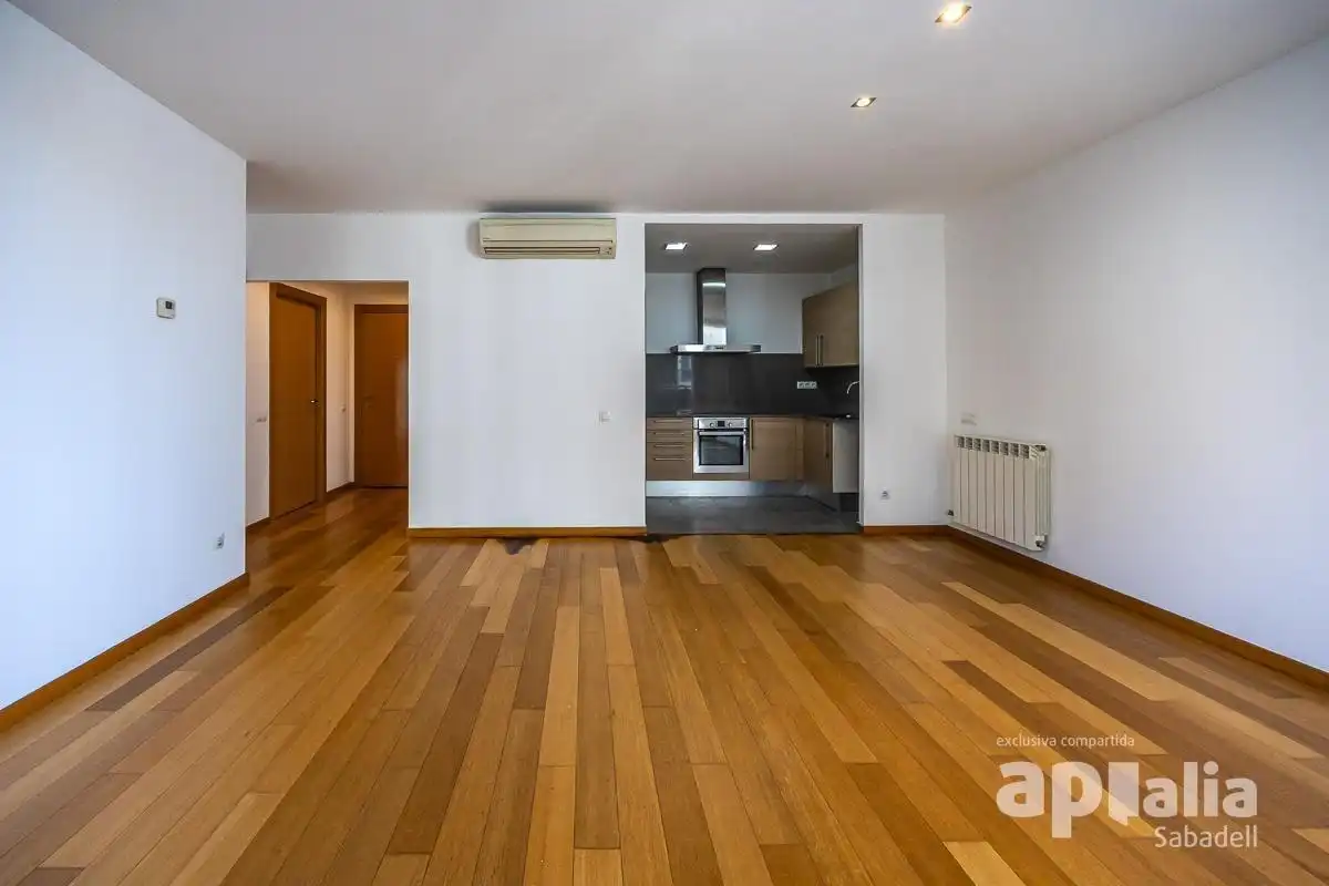 Wohnzimmer von Wohnung zum Verkauf in Sabadell mit Heizung und Abstellraum