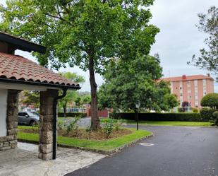 Vista exterior de Casa o xalet de lloguer en Berango amb Terrassa