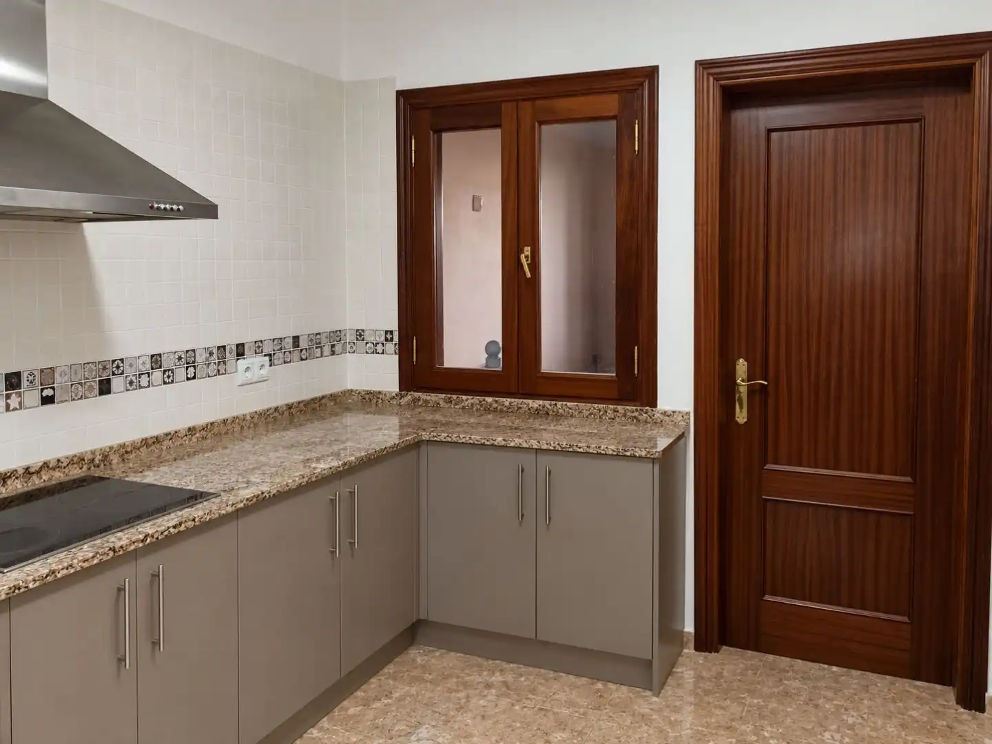 Cuina de Casa o xalet en venda en San Bartolomé amb Terrassa i Balcó
