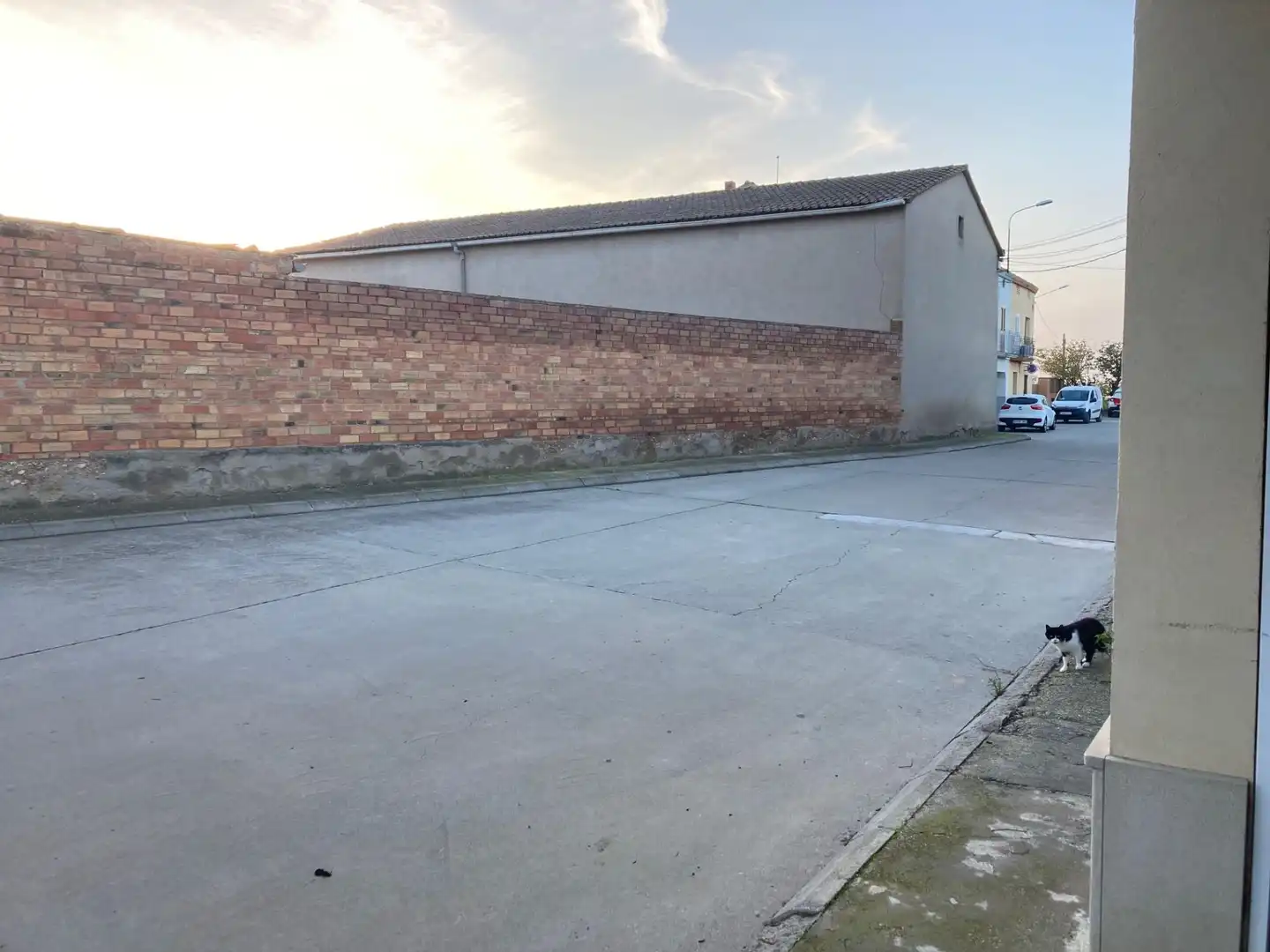 Parking of Commercial properties for rent in Sidamon