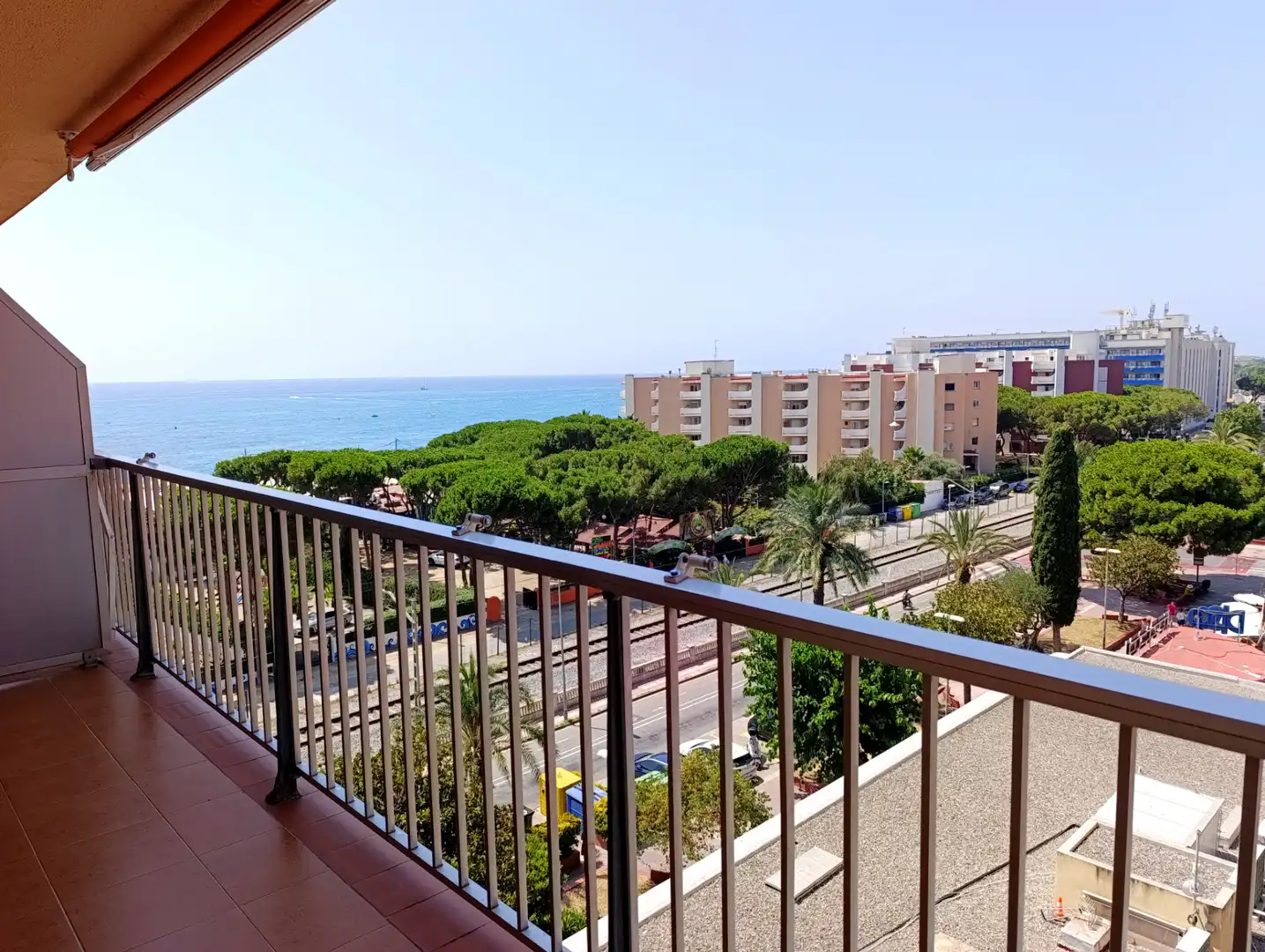Vista exterior de Piso en venta en Malgrat de Mar con Calefacción, Terraza y Horno