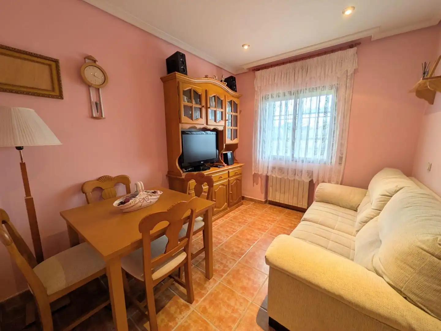 Sala d'estar de Casa o xalet en venda en Pezuela de las Torres amb Calefacció, Jardí privat i Traster
