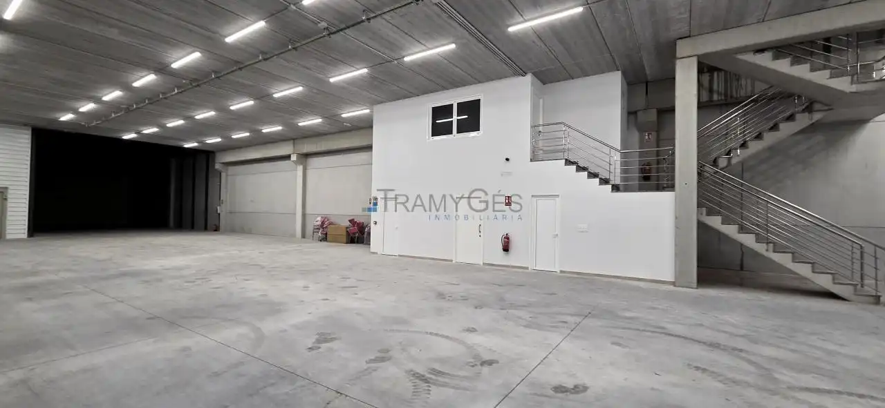 Nave industrial de alquiler en Mos
