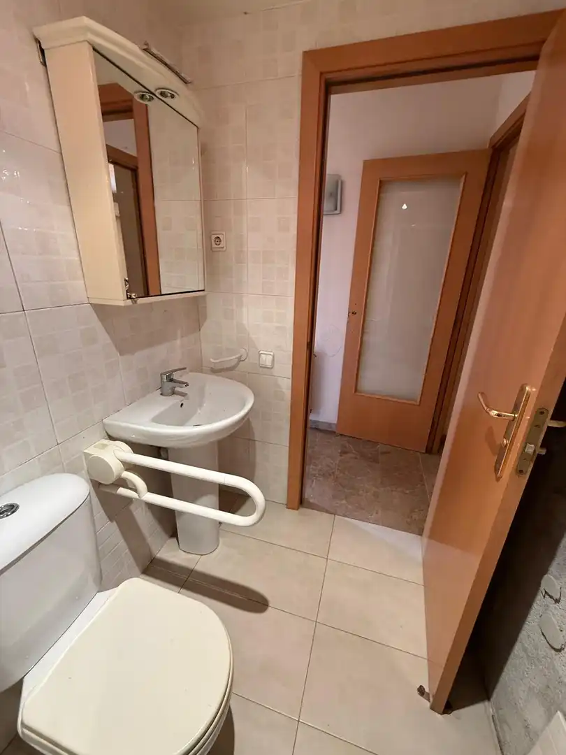 Baño de Piso en venta en L'Hospitalet de Llobregat con Balcón