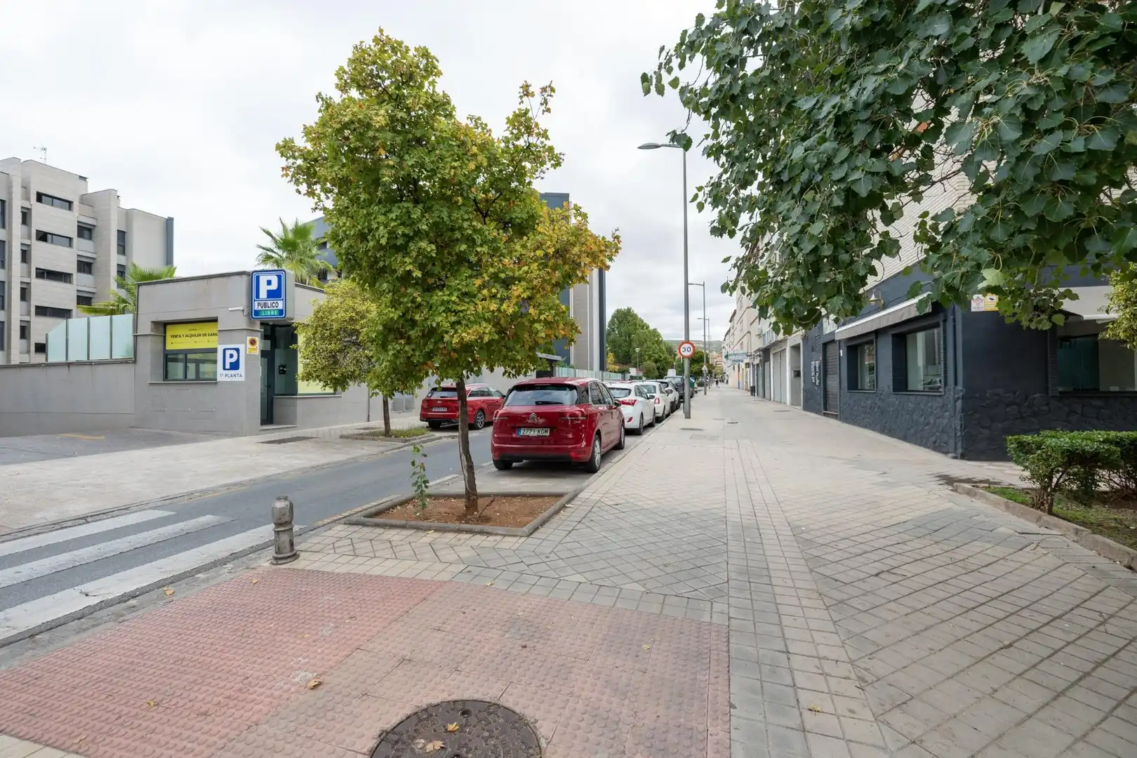 Parking of Commercial properties for sale in Granada