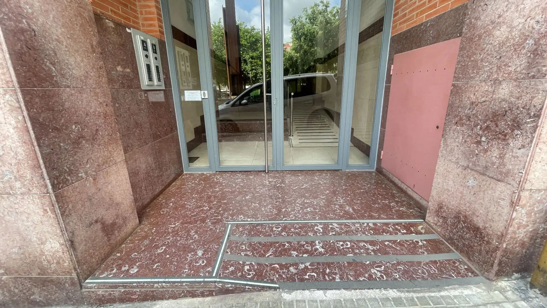 Aparcament de Pis en venda en Terrassa amb Aire condicionat, Calefacció i Terrassa