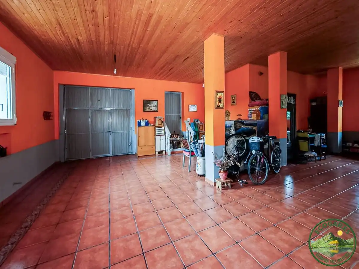 Casa o xalet en venda en Cacabelos amb Calefacció, Jardí privat i Terrassa